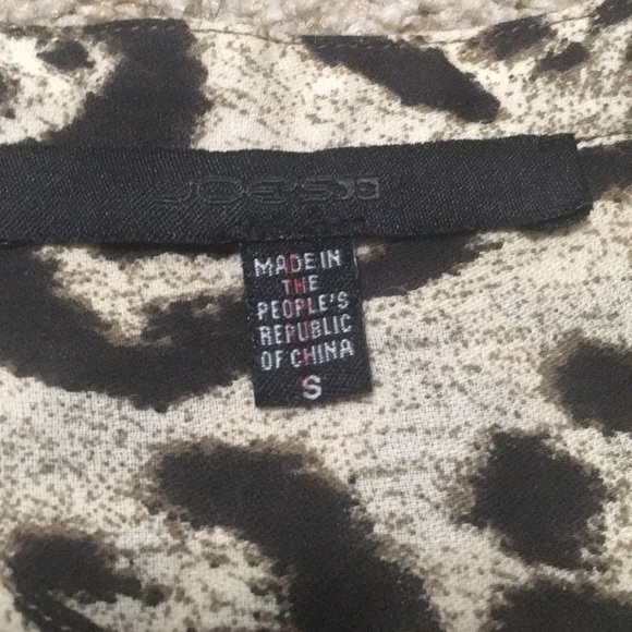 💖 Joe's Jeans Animal Print Button Down - Picture 5 of 6